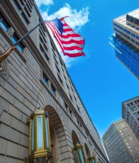 Inflação resiliente, com impactos das tarifas ainda incertos